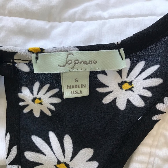 Soprano Daisy Tank Top - Picture 3 of 3